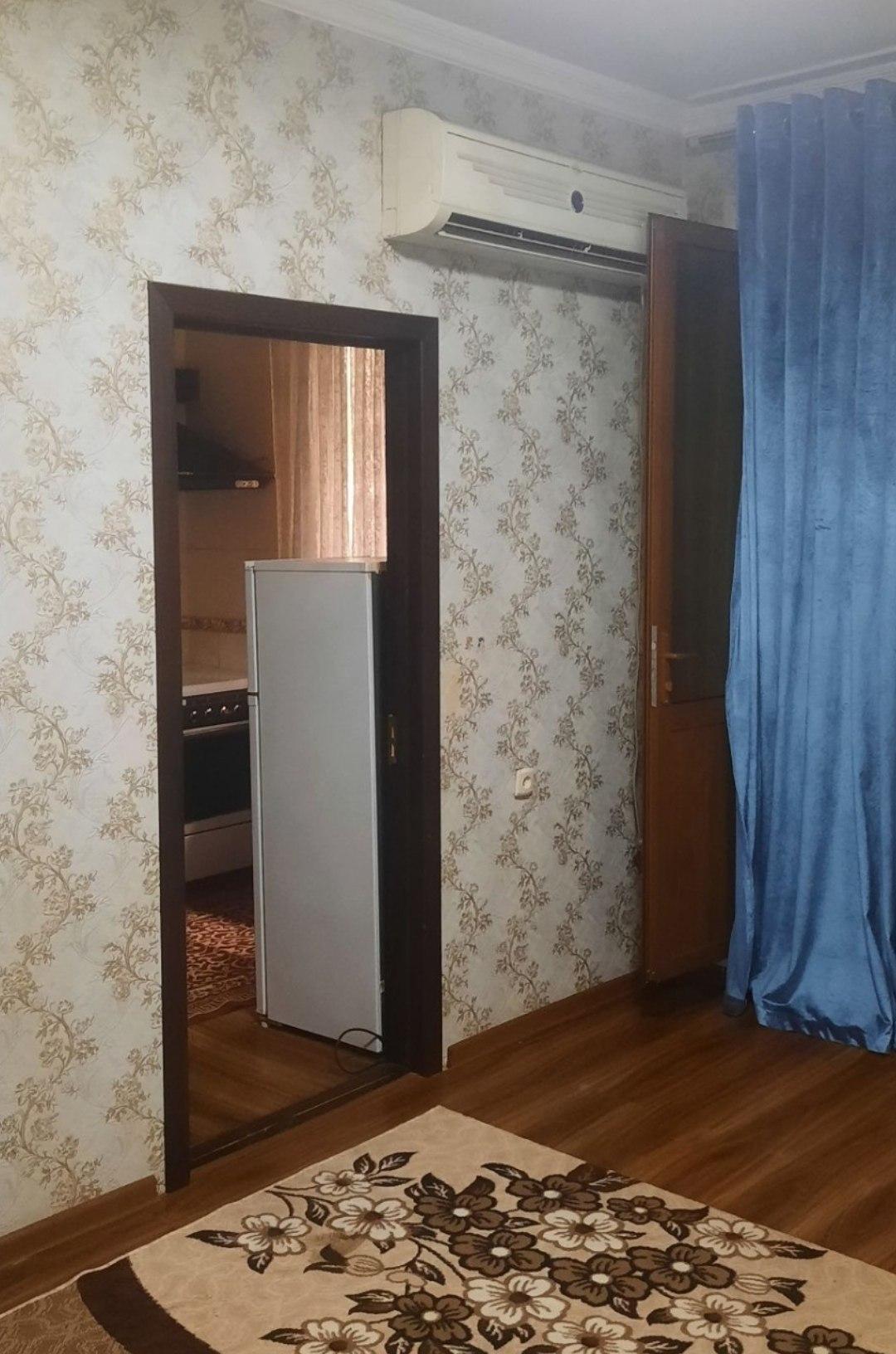 Apartment, массив Чиланзар, 18-й квартал — photo 1
