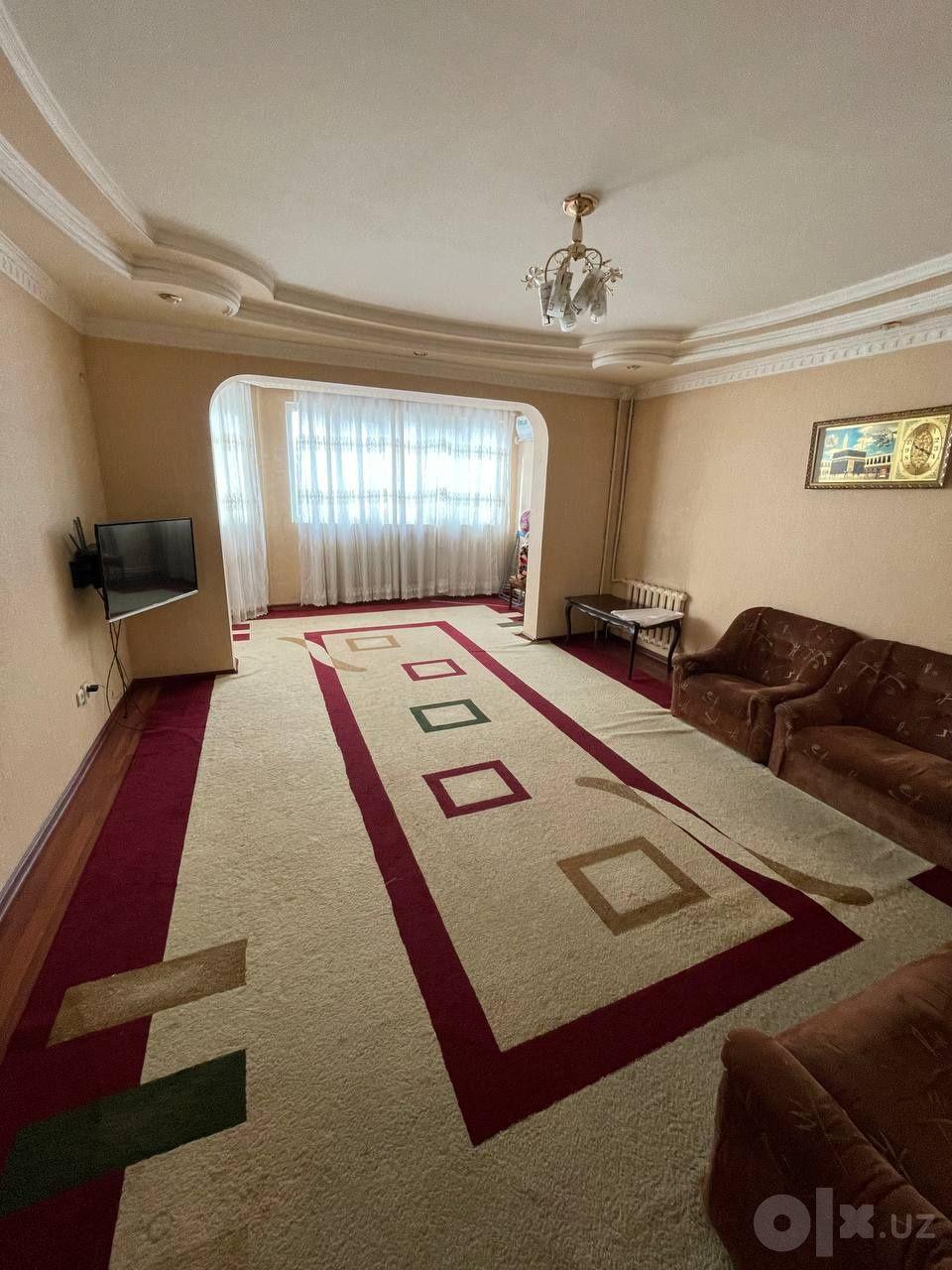 Kvartira, Станция метро Тинчлик — rasm 1