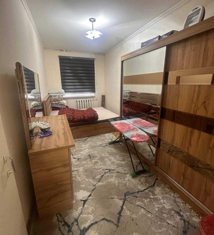 Apartment, Рынок Авиастроителей — photo 1