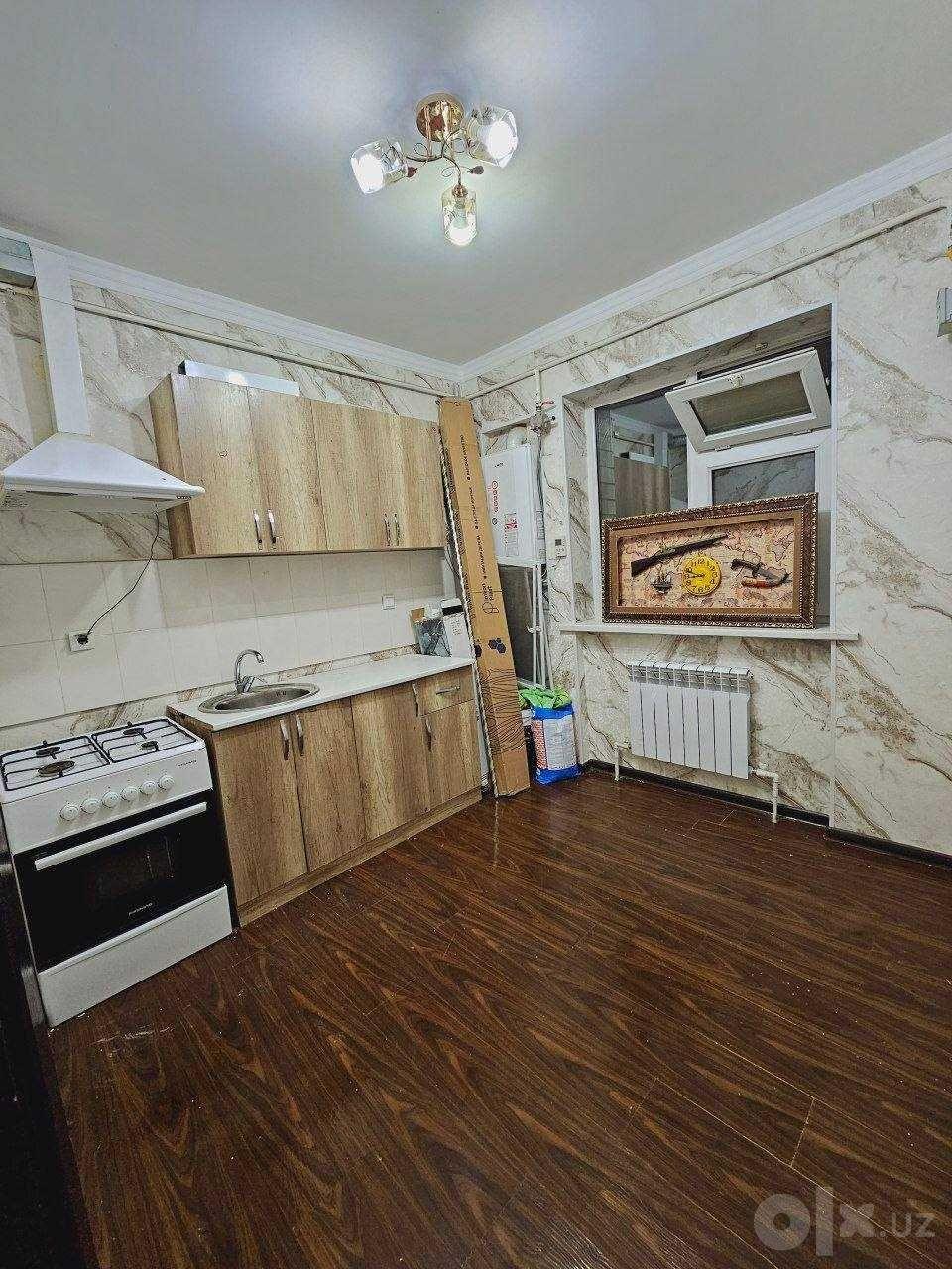 Xona, Станция метро Сергили — rasm 1