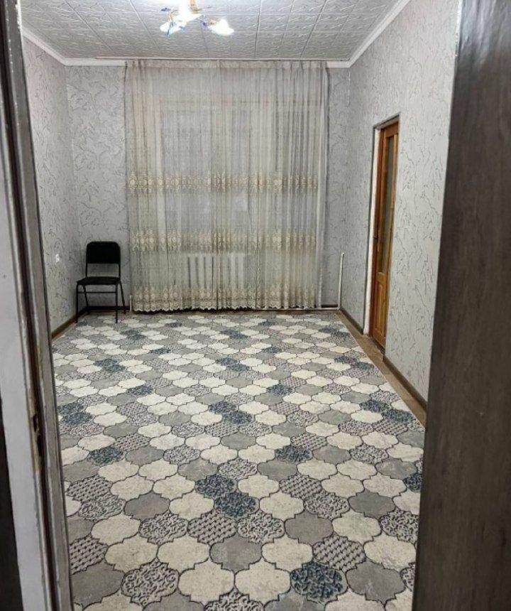 Room, Чилонзор-19 — photo 1
