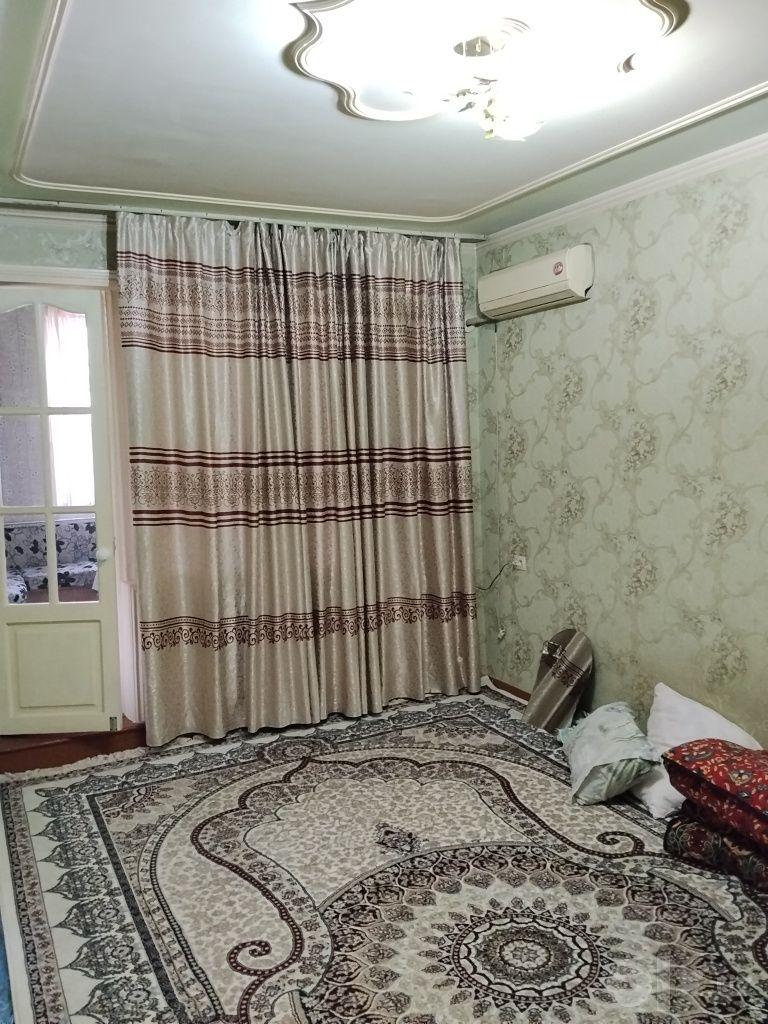 Комната, Мирзо Улуғбек — фото 1
