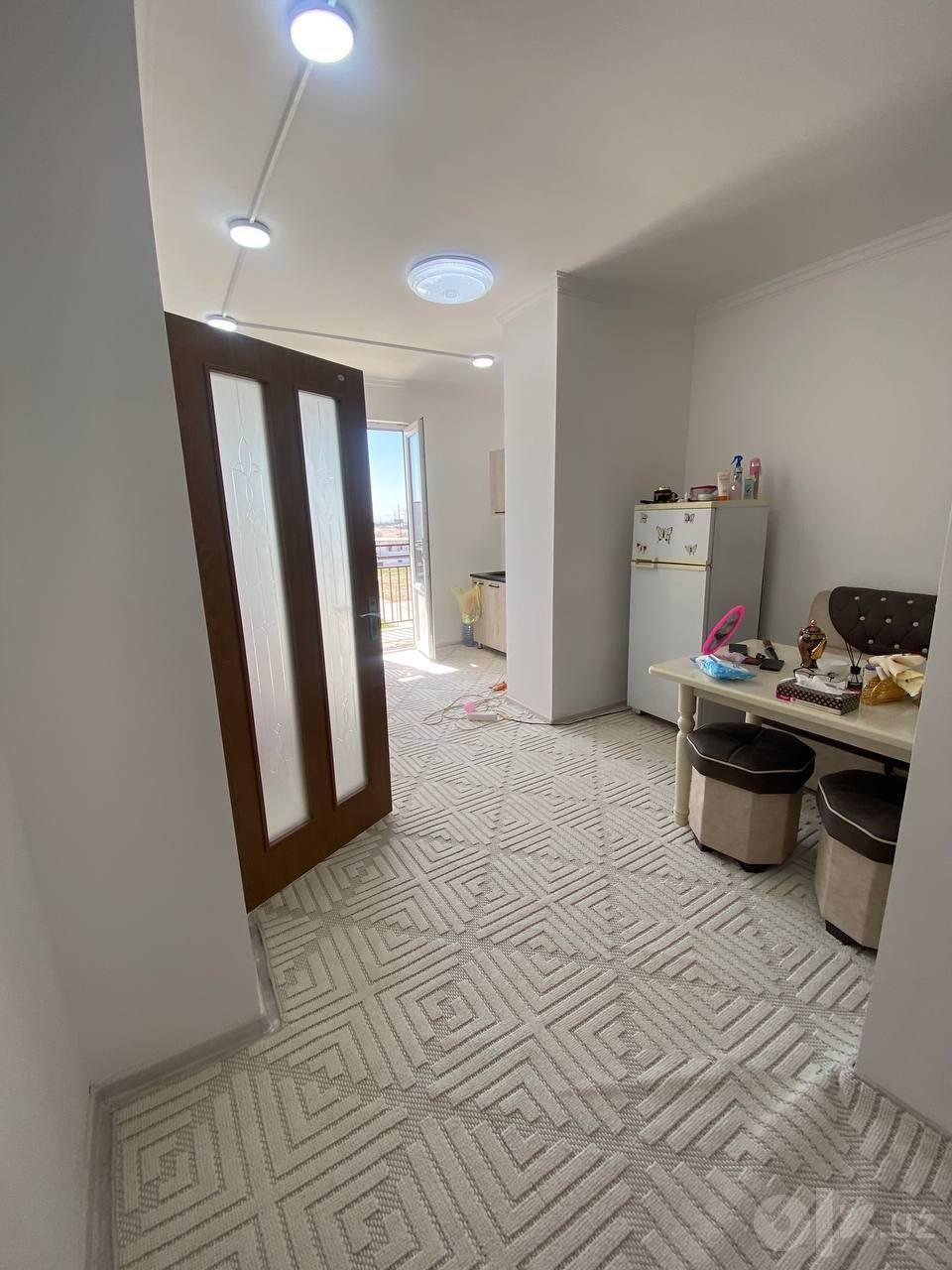 Room, Бектемир — photo 1