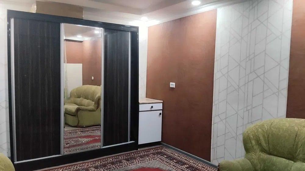 Apartment, метро Максим Горький, массив Буз-1 — photo 1