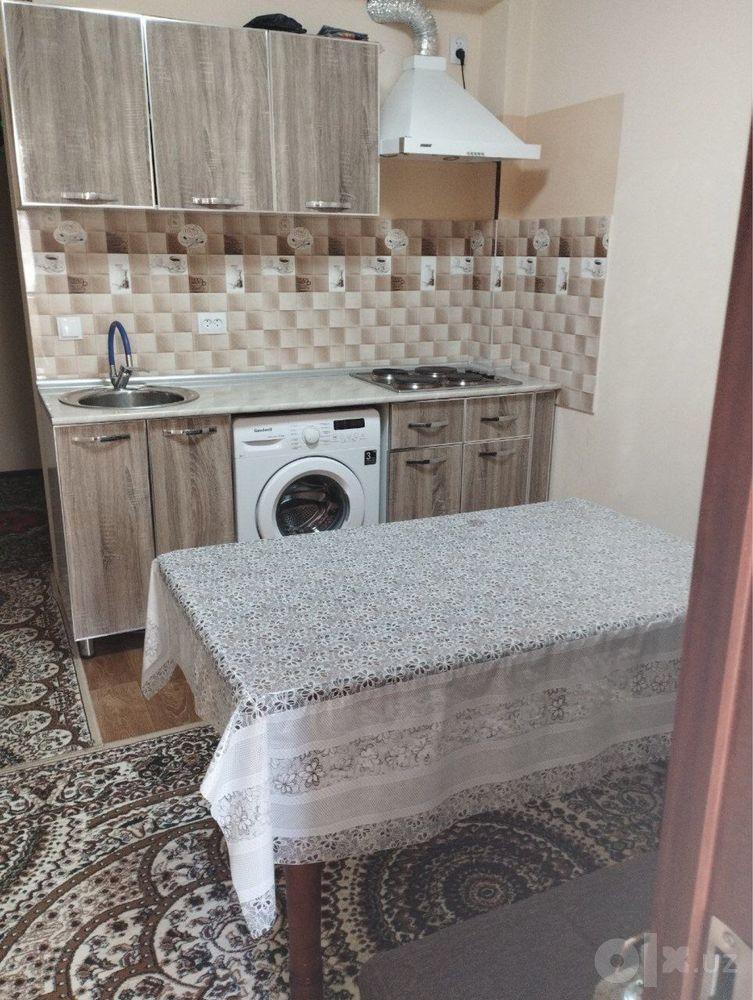 Kvartira, Станция метро Турон — rasm 1