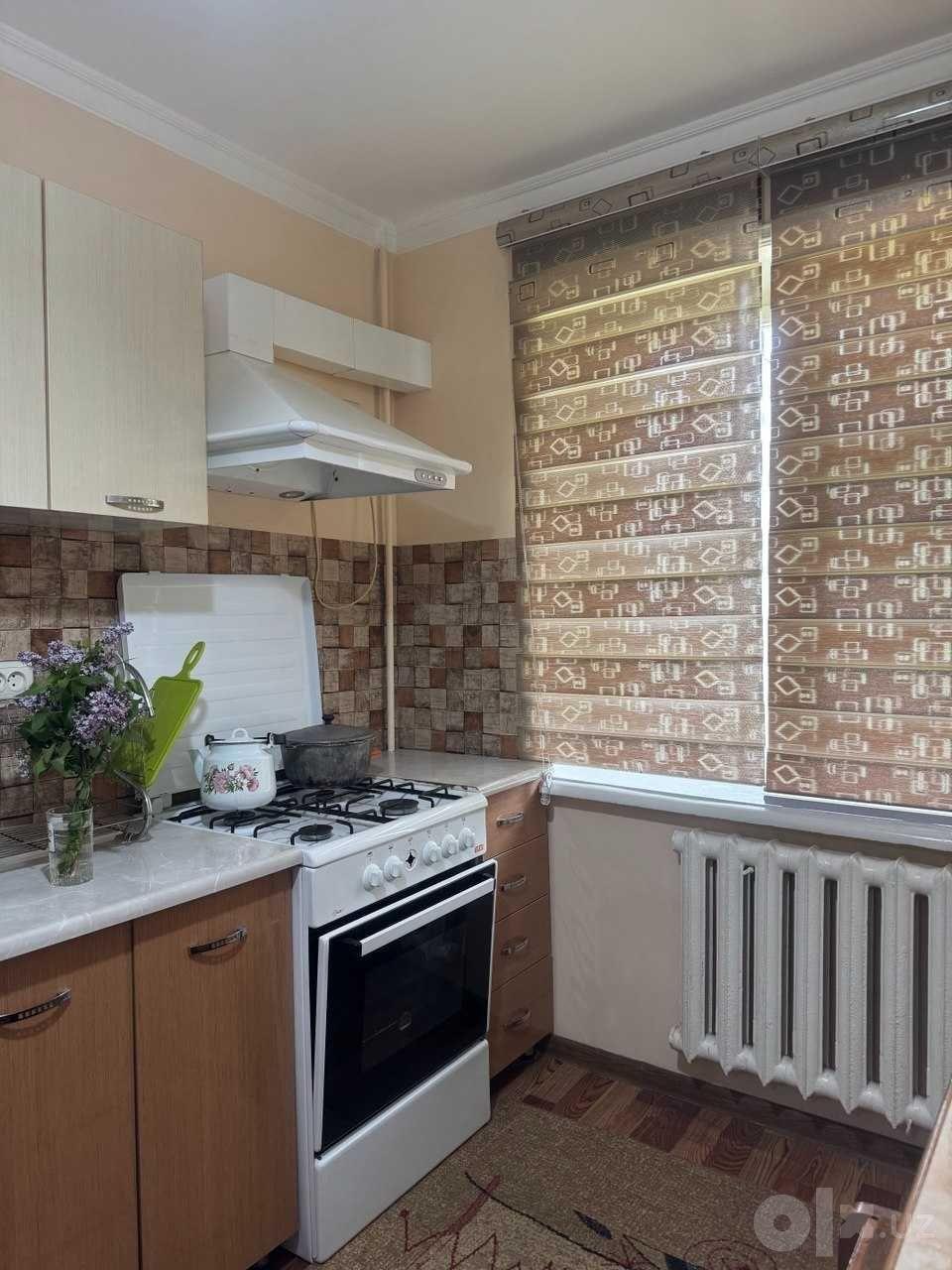Apartment, Чиланзар-5 — photo 1