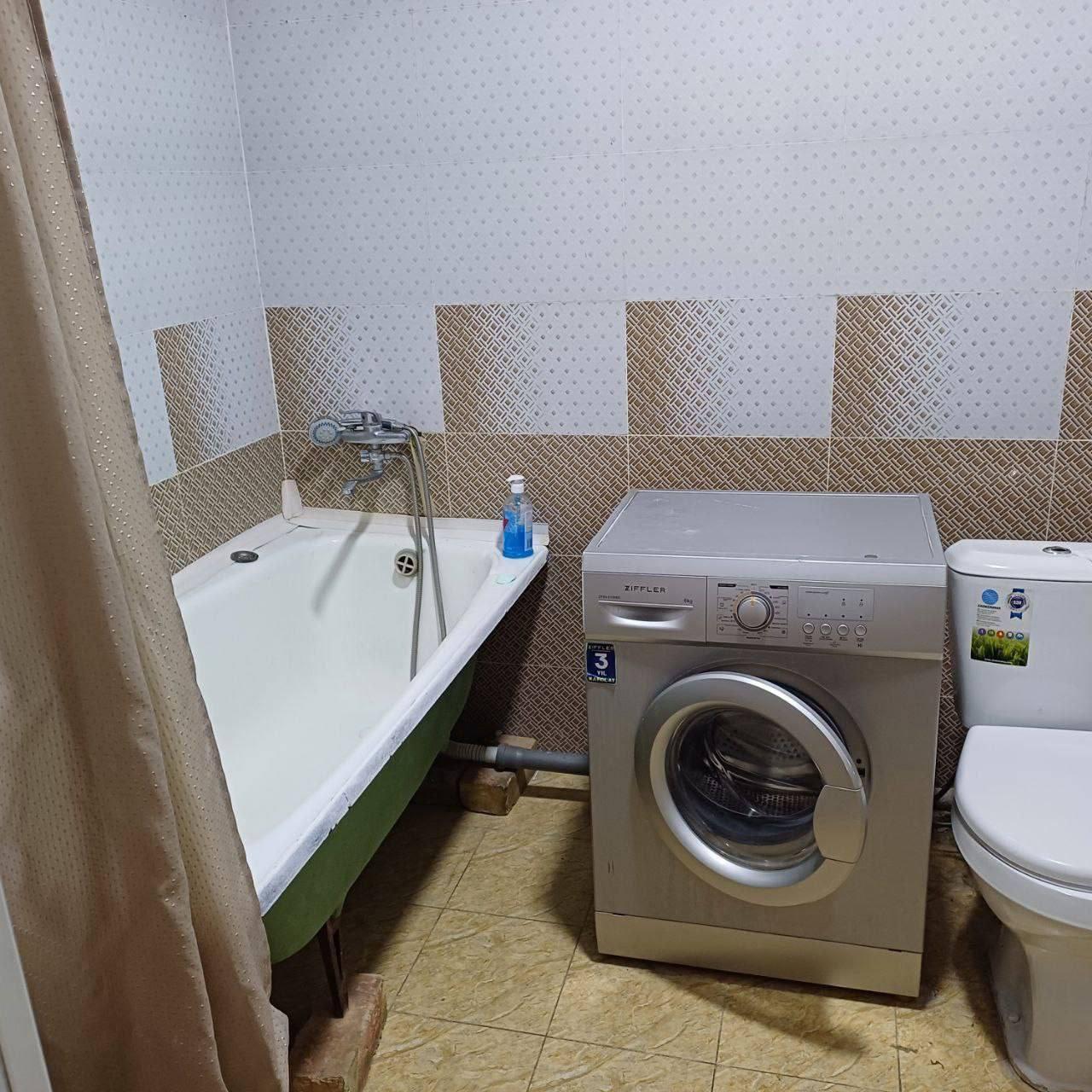 Room, Космонавтлар метро — photo 1