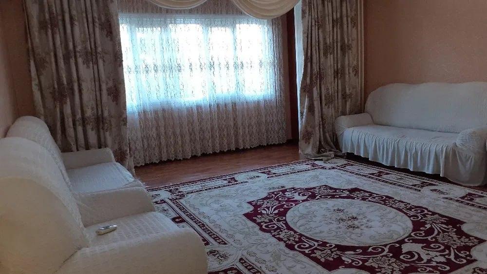 Kvartira, Юнсабад 4 квартал — rasm 1