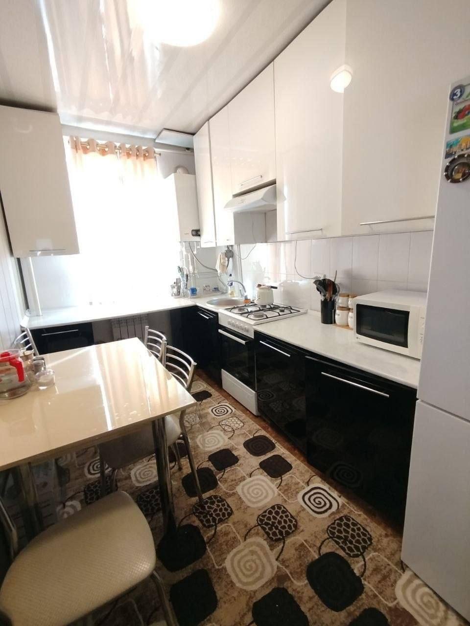 Room, Сергели-7А — photo 1