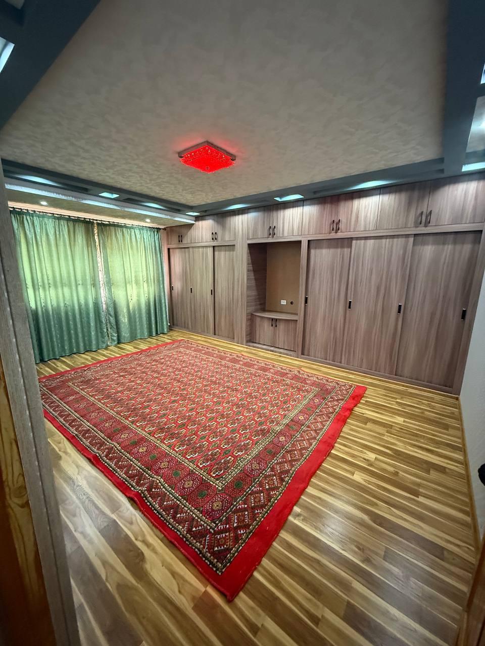 Apartment, Юнусобод-7 — photo 1