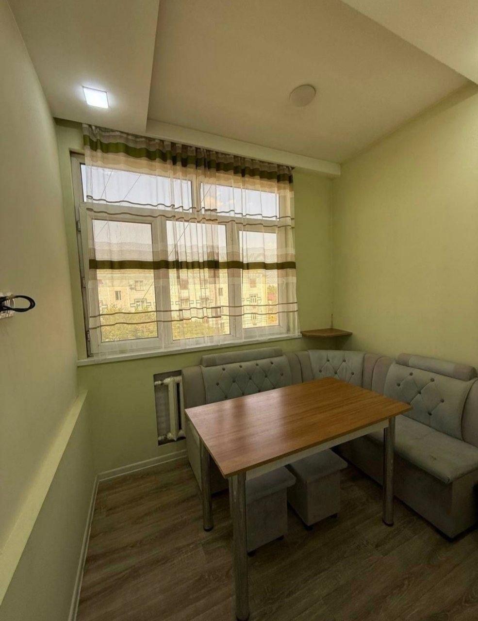 Apartment, 10-й квартал Юнусабадский — photo 1